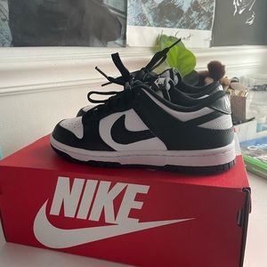Brand new nike panda dunks never worn
